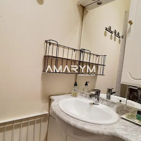 A 2min De La Apartment