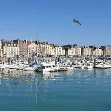 A 2min De La Apartment *